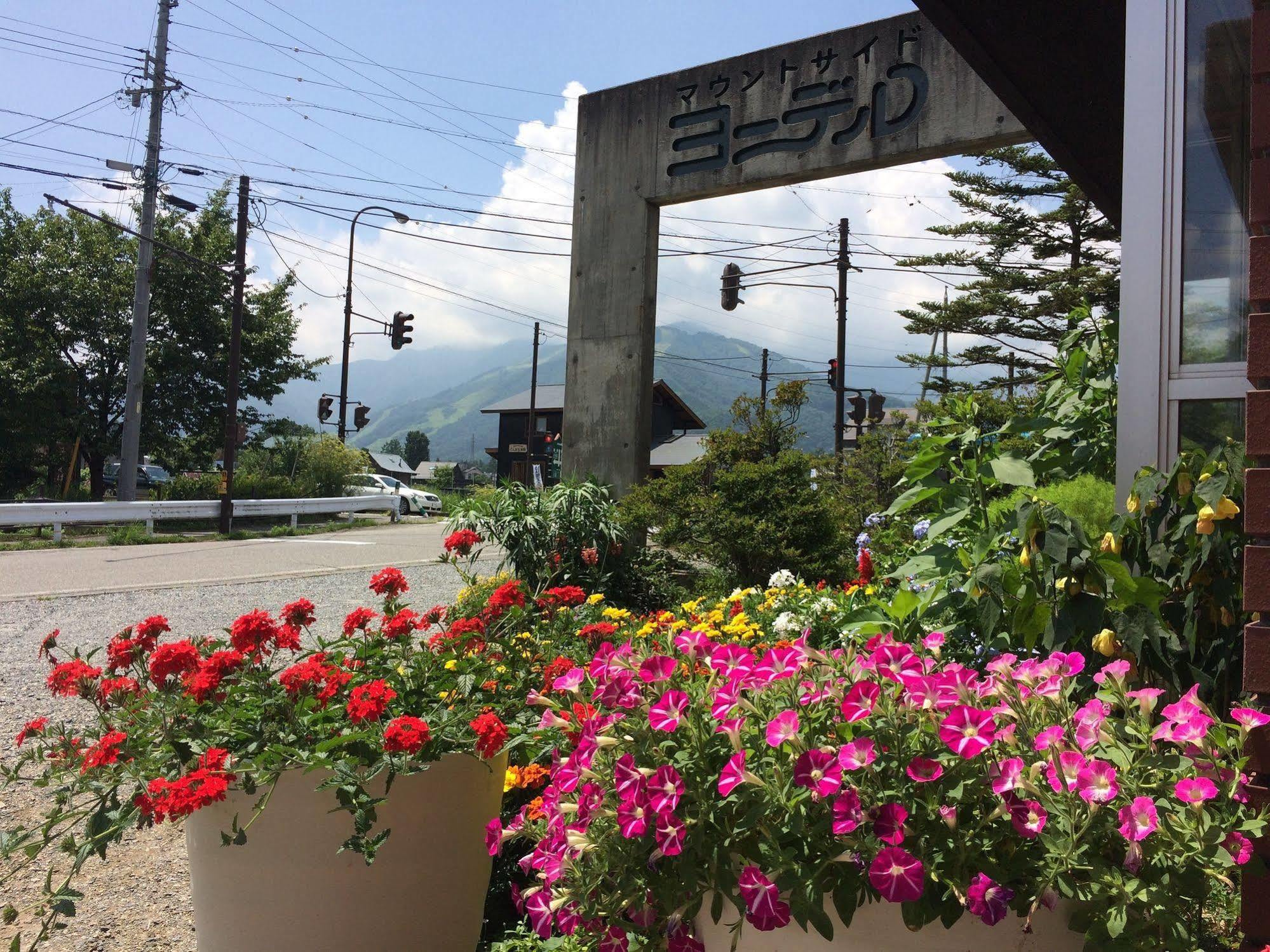 Mountside Jodel Hotell Hakuba Eksteriør bilde